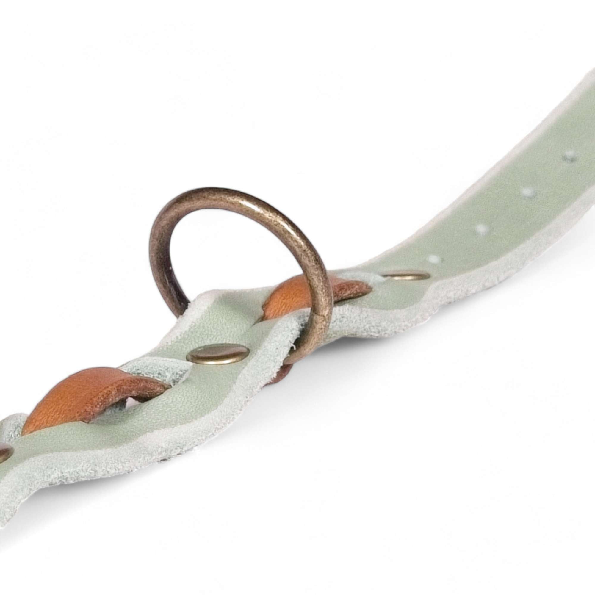 Zweifarbig geflochtenes Fettleder - Halsband mit Altmessing - Details - HappyHound